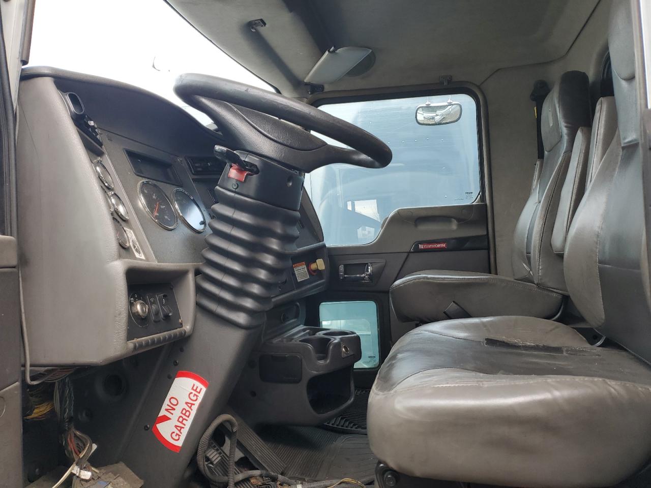 Lot #3290207217 2014 KENWORTH CONSTRUCTI