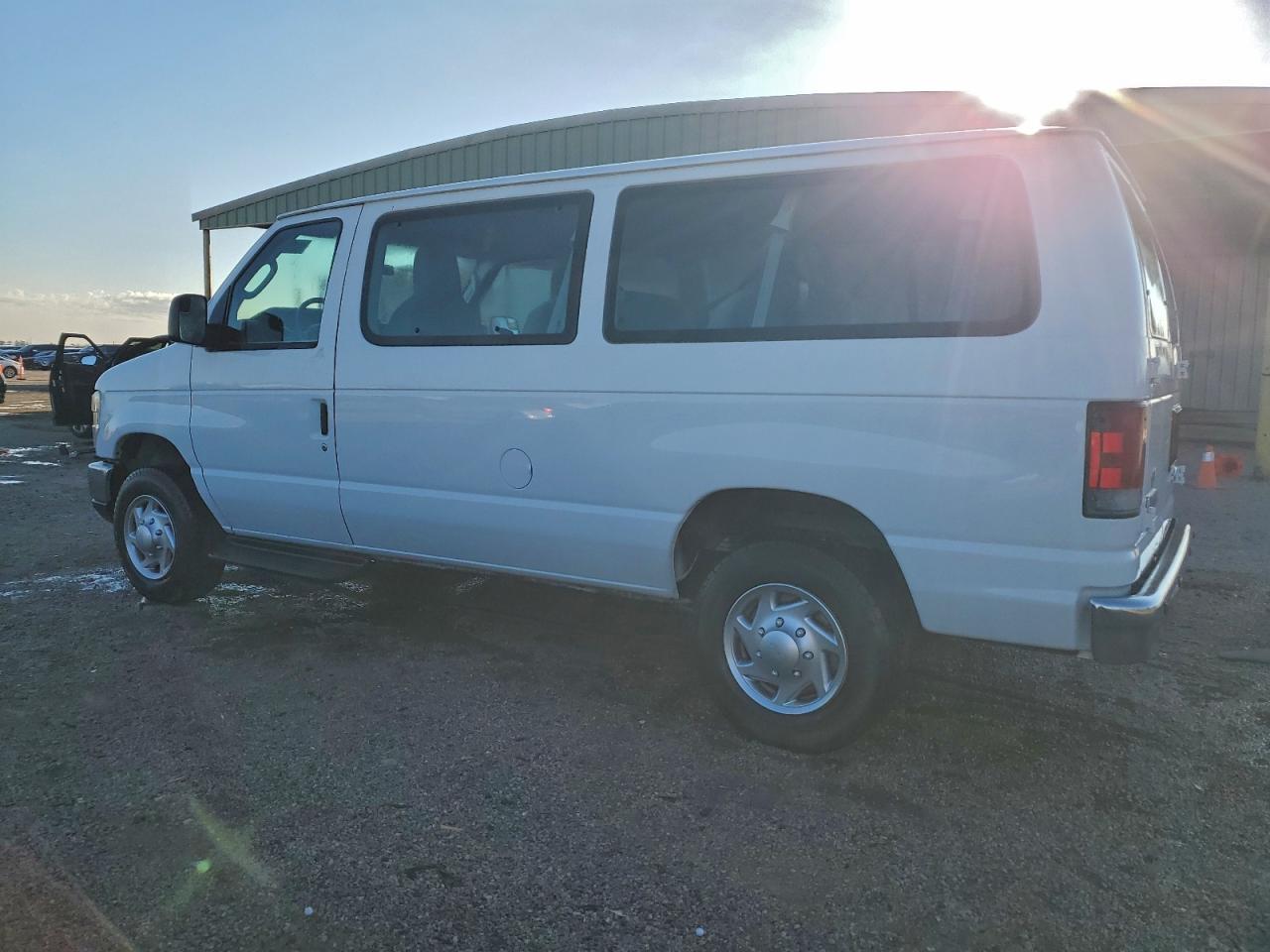 FORD ECONOLINE E350 SUPER DUTY WAGON