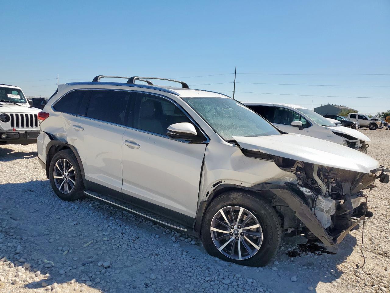 TOYOTA HIGHLANDER SE