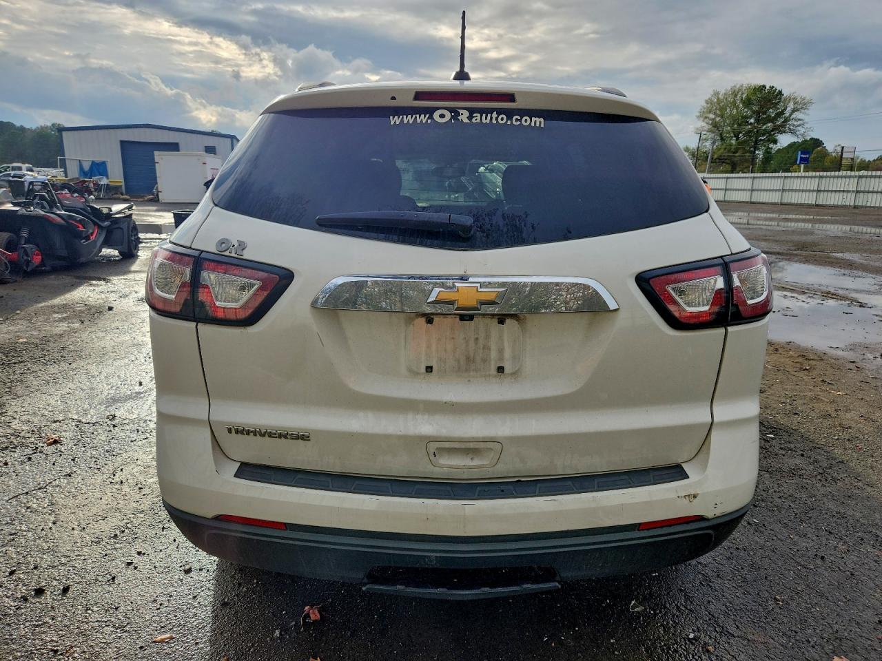 CHEVROLET TRAVERSE LS