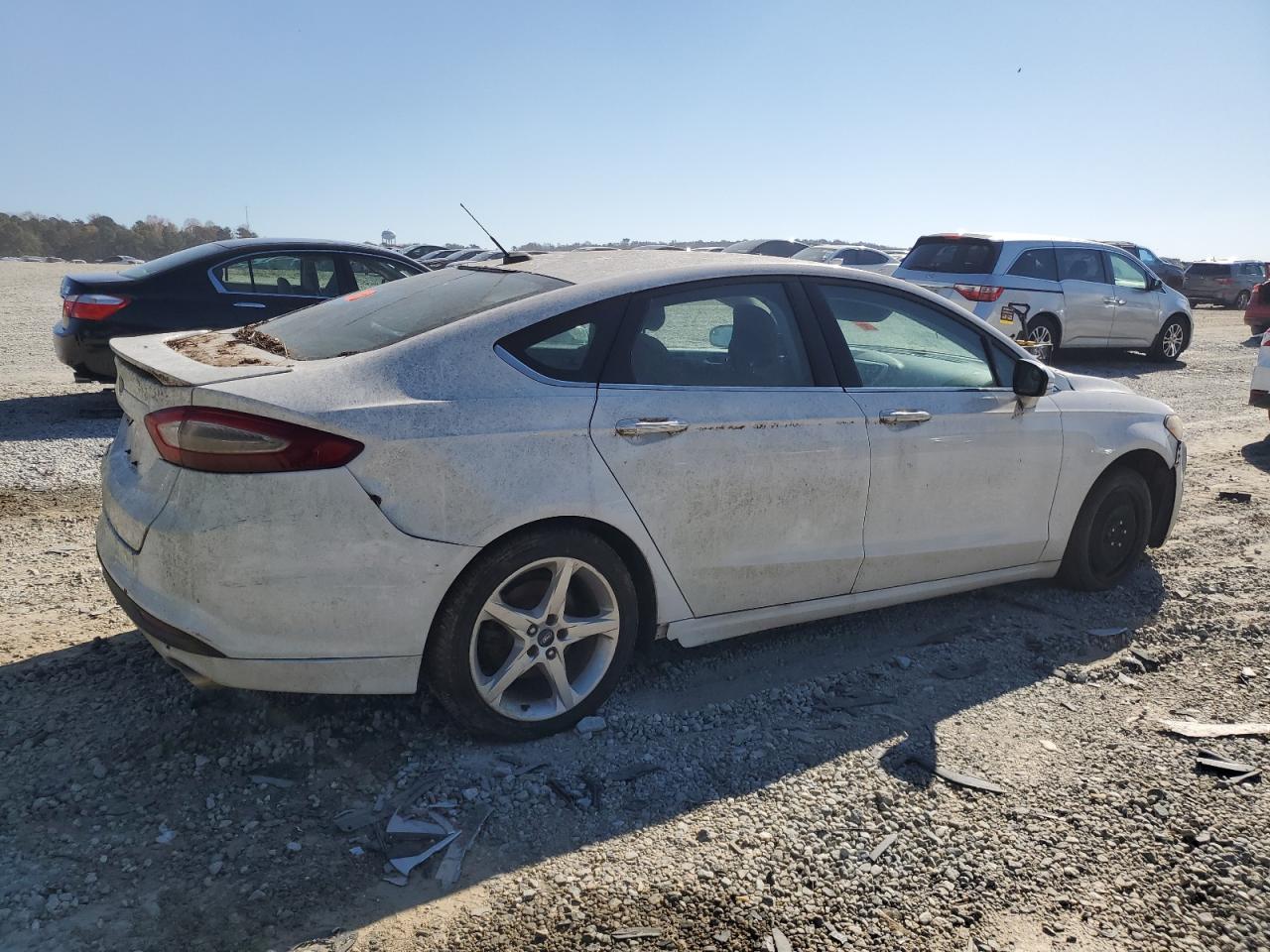 FORD FUSION SE