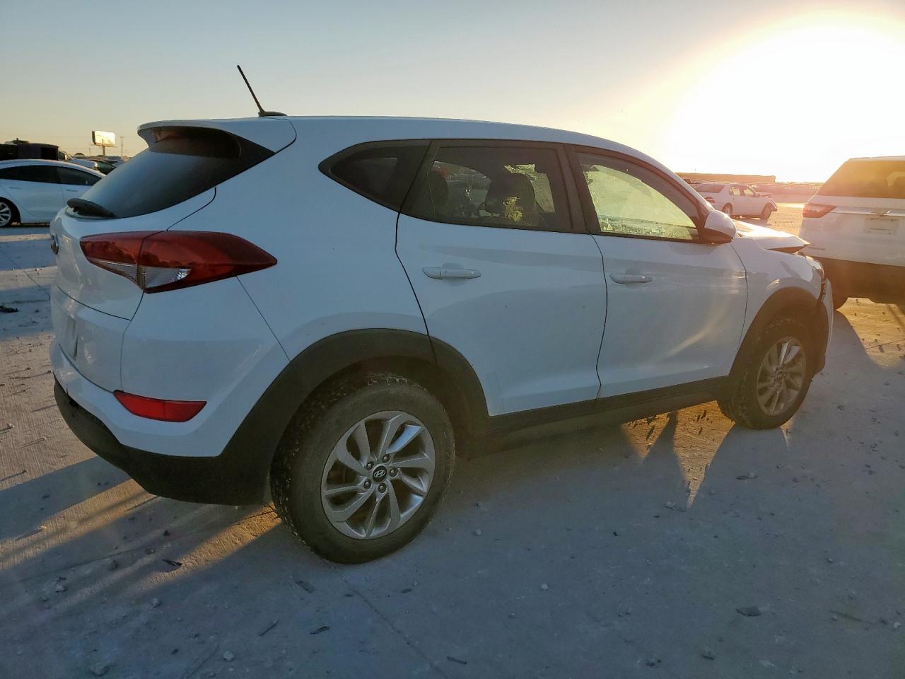 HYUNDAI TUCSON SE
