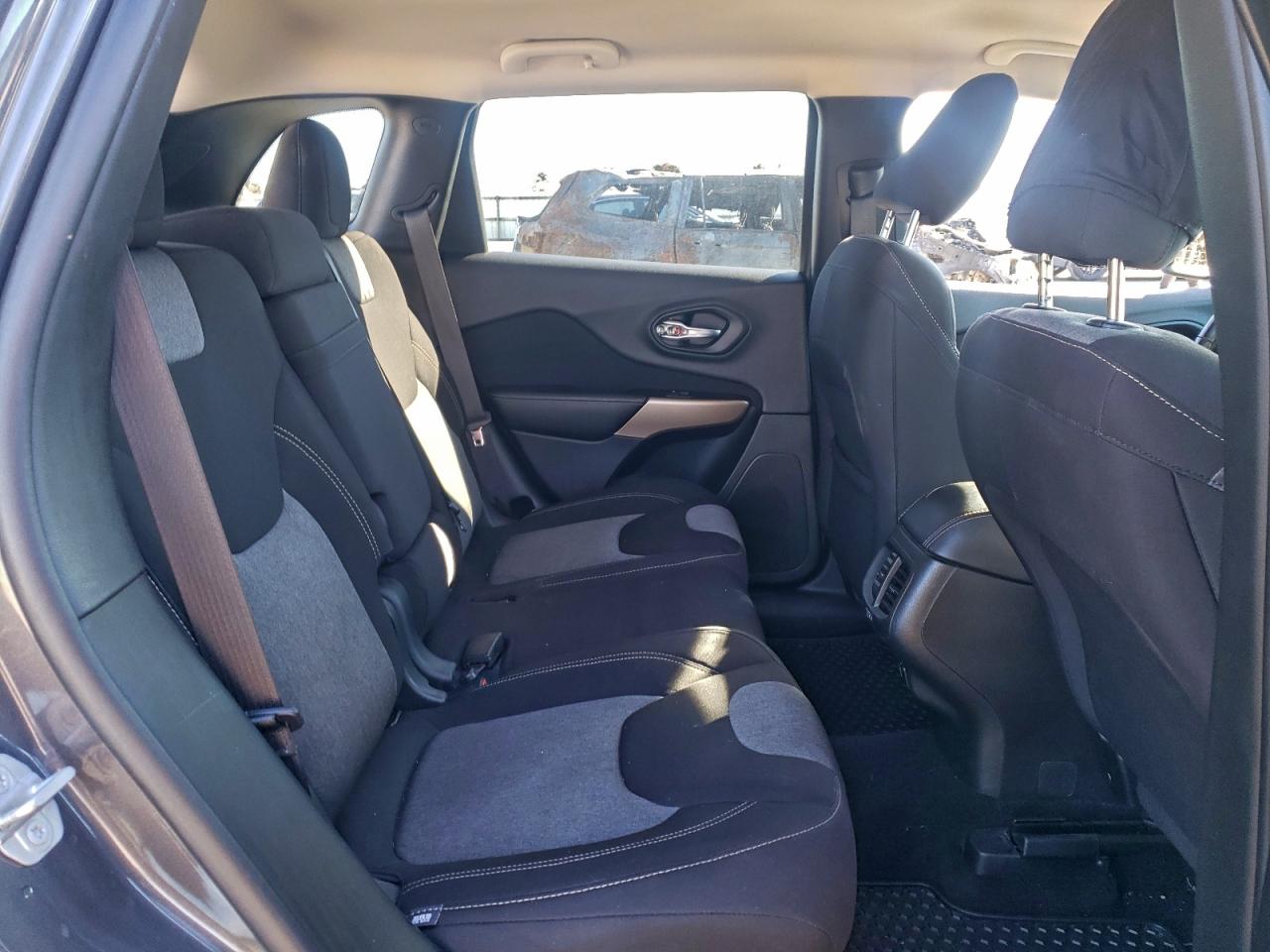 JEEP GRAND CHEROKEE LATITUDE