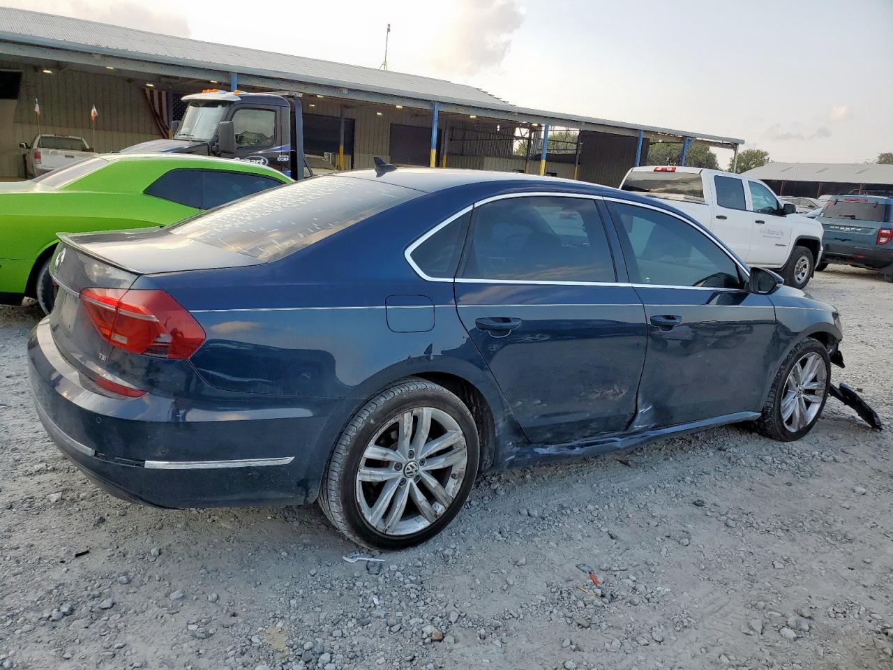 VOLKSWAGEN PASSAT SE