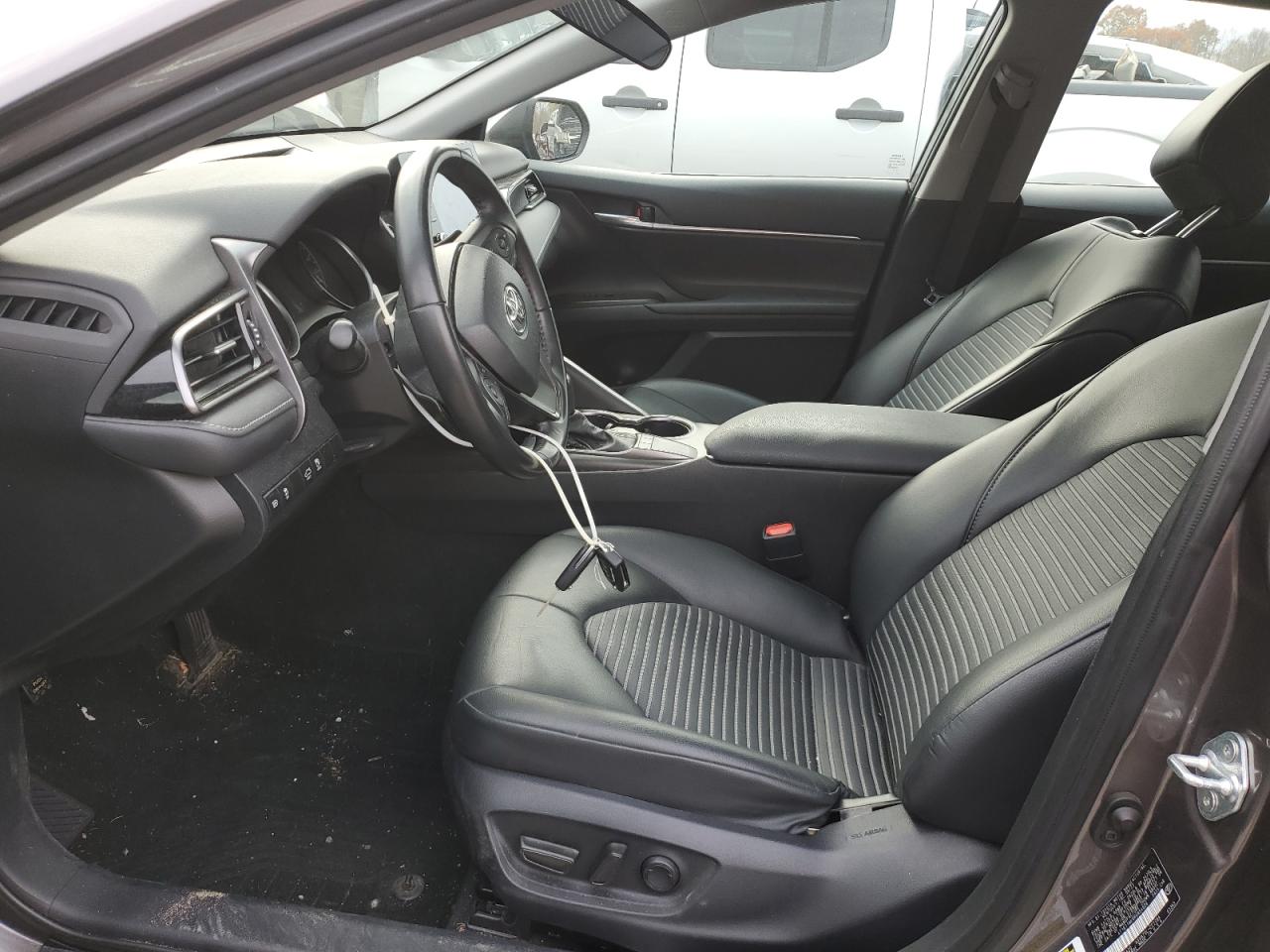 TOYOTA CAMRY SE NIGHT SHADE