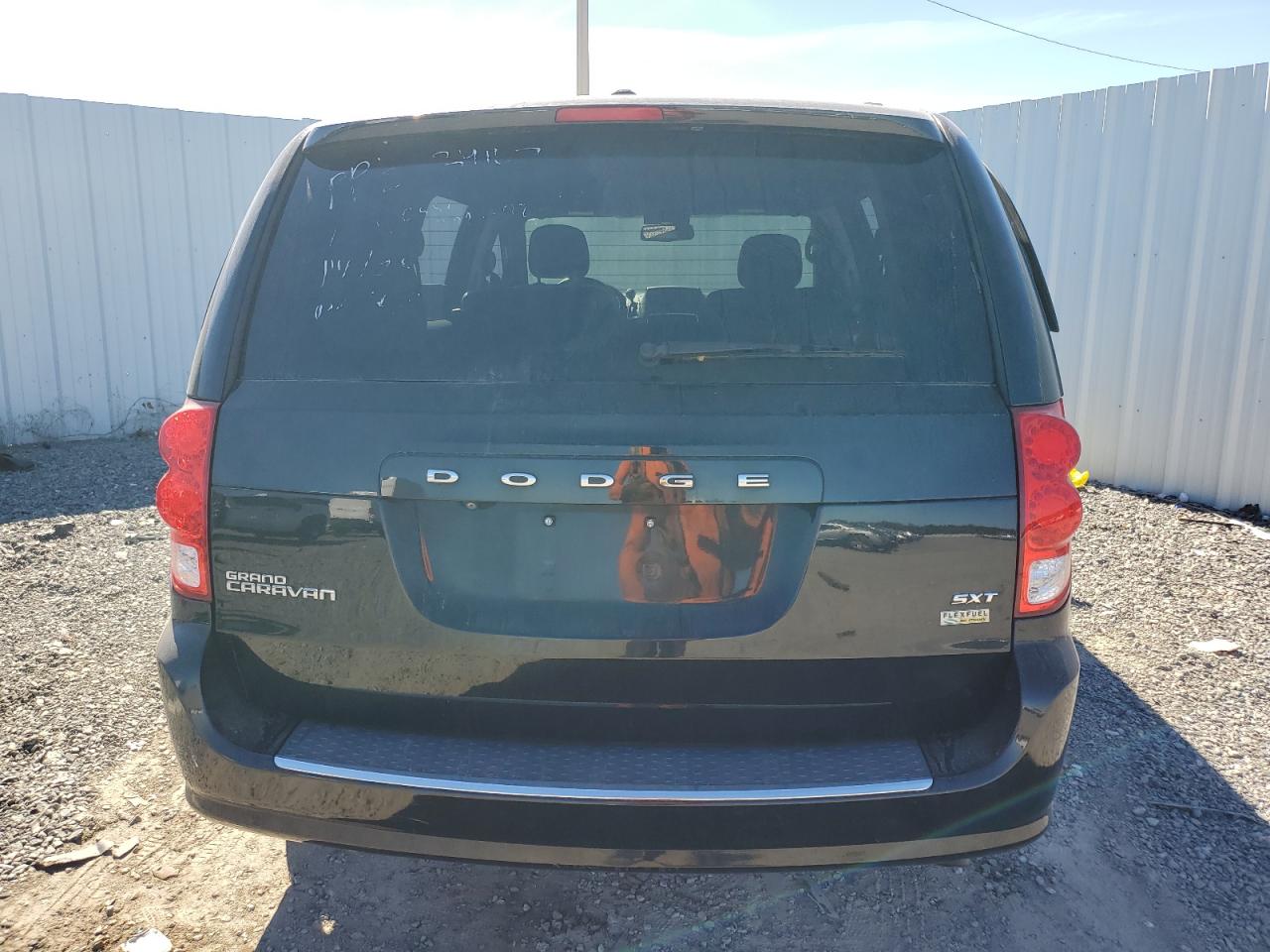 Lot #3312273777 2019 DODGE GRAND CARA