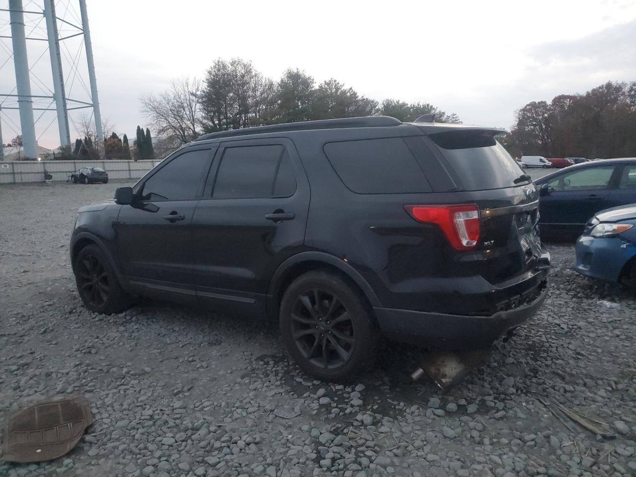 FORD EXPLORER XLT