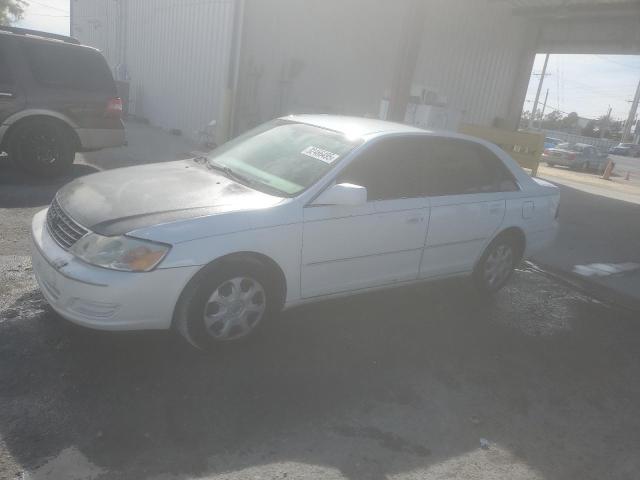 Global Auto Auctions: 2000 TOYOTA AVALON XL