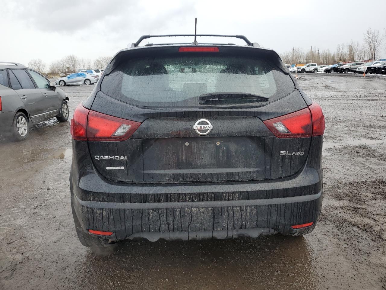 NISSAN ROGUE SPORT S