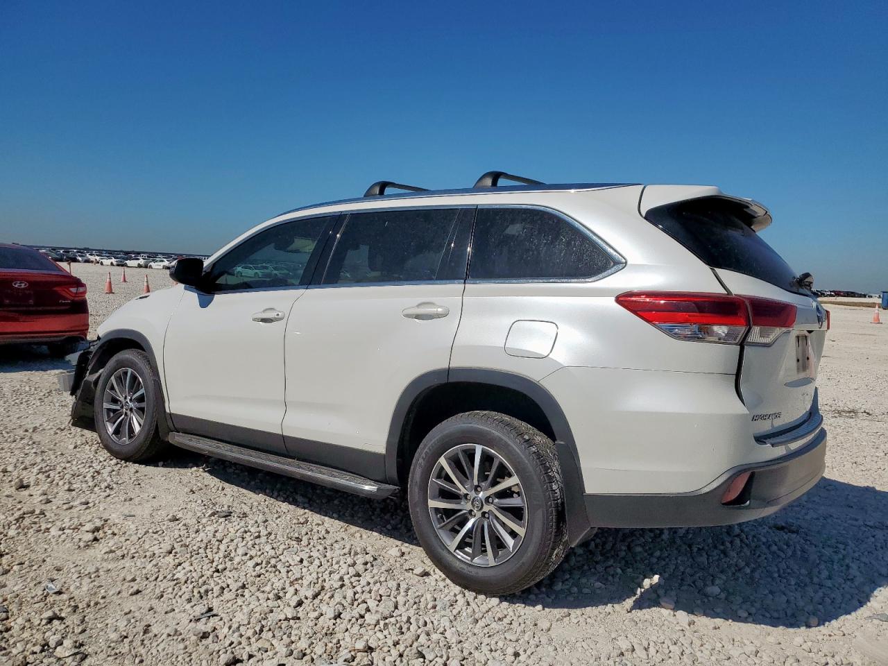 TOYOTA HIGHLANDER SE