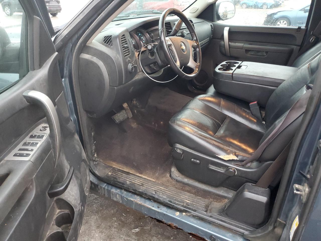 CHEVROLET SILVERADO K1500 LT