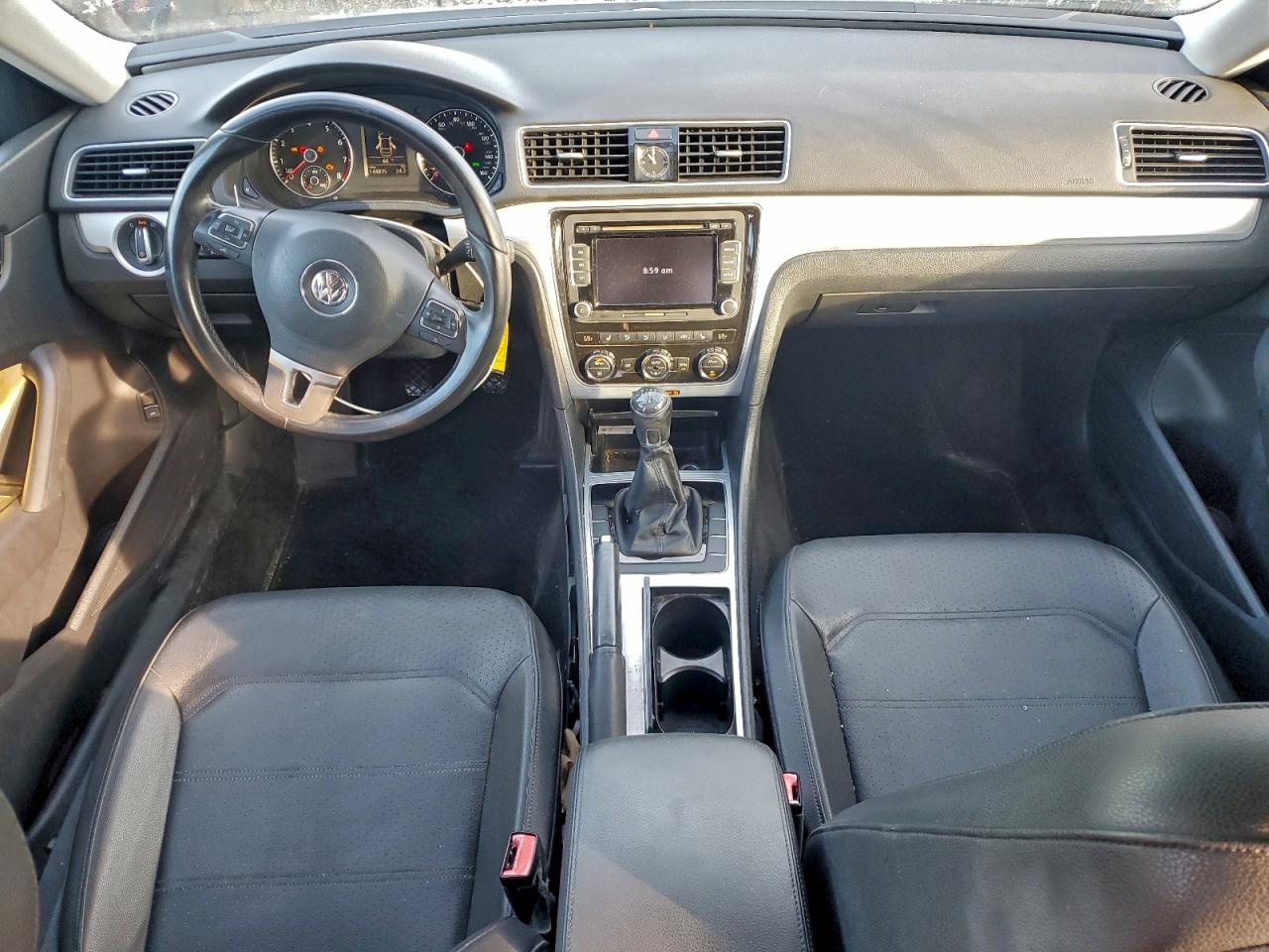 VOLKSWAGEN PASSAT SE