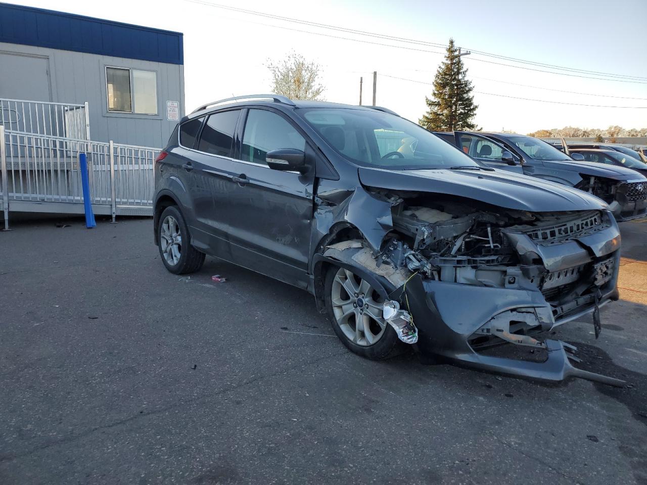 FORD ESCAPE TITANIUM