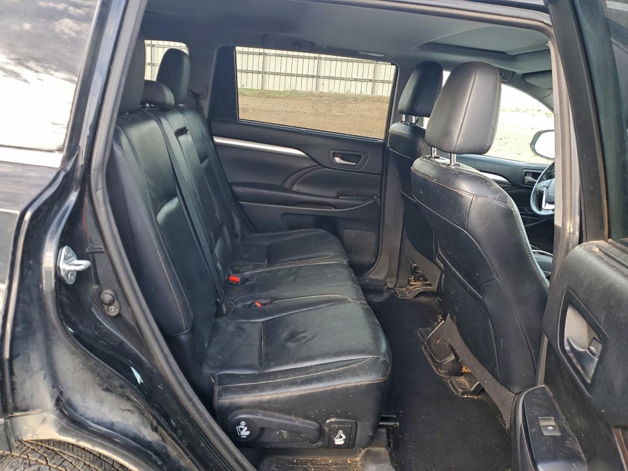 TOYOTA HIGHLANDER XLE