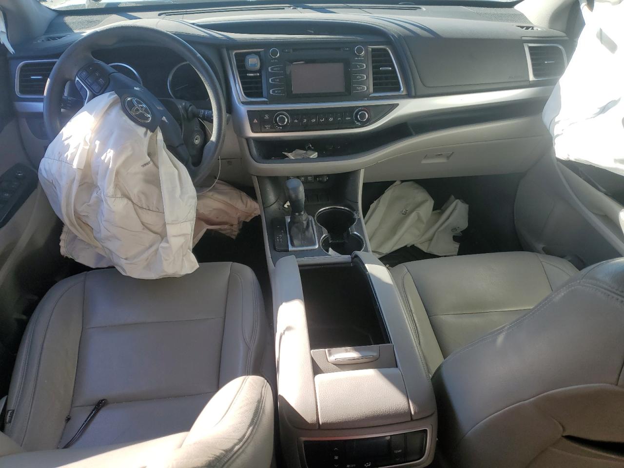 TOYOTA HIGHLANDER LE