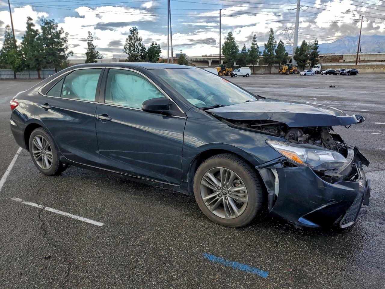 Lot #3302700038 2017 TOYOTA CAMRY LE