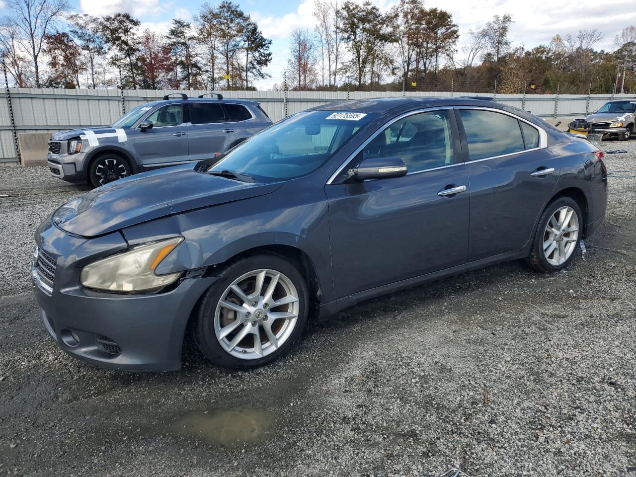 NISSAN MAXIMA S