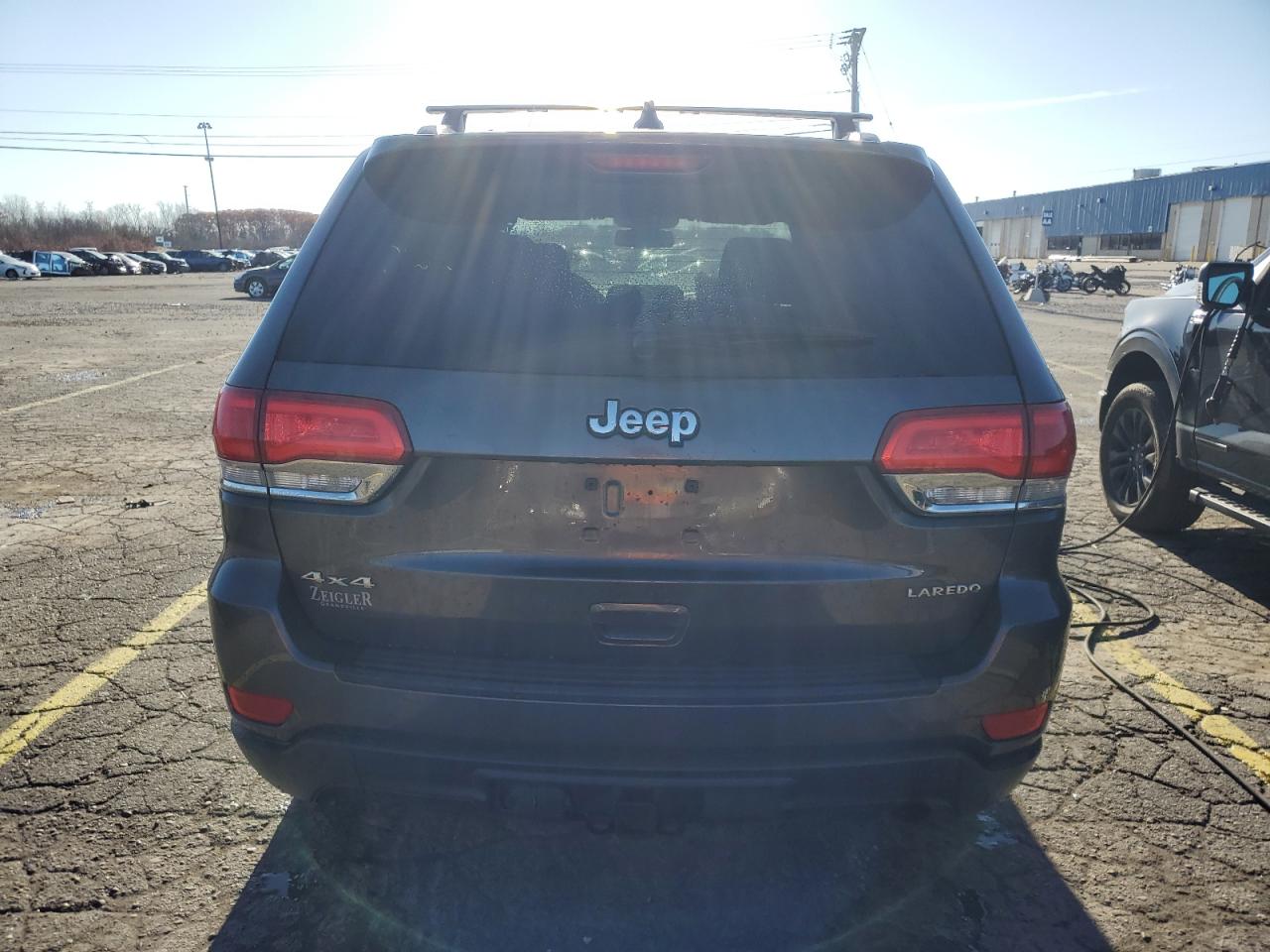 JEEP GRAND CHEROKEE LAREDO