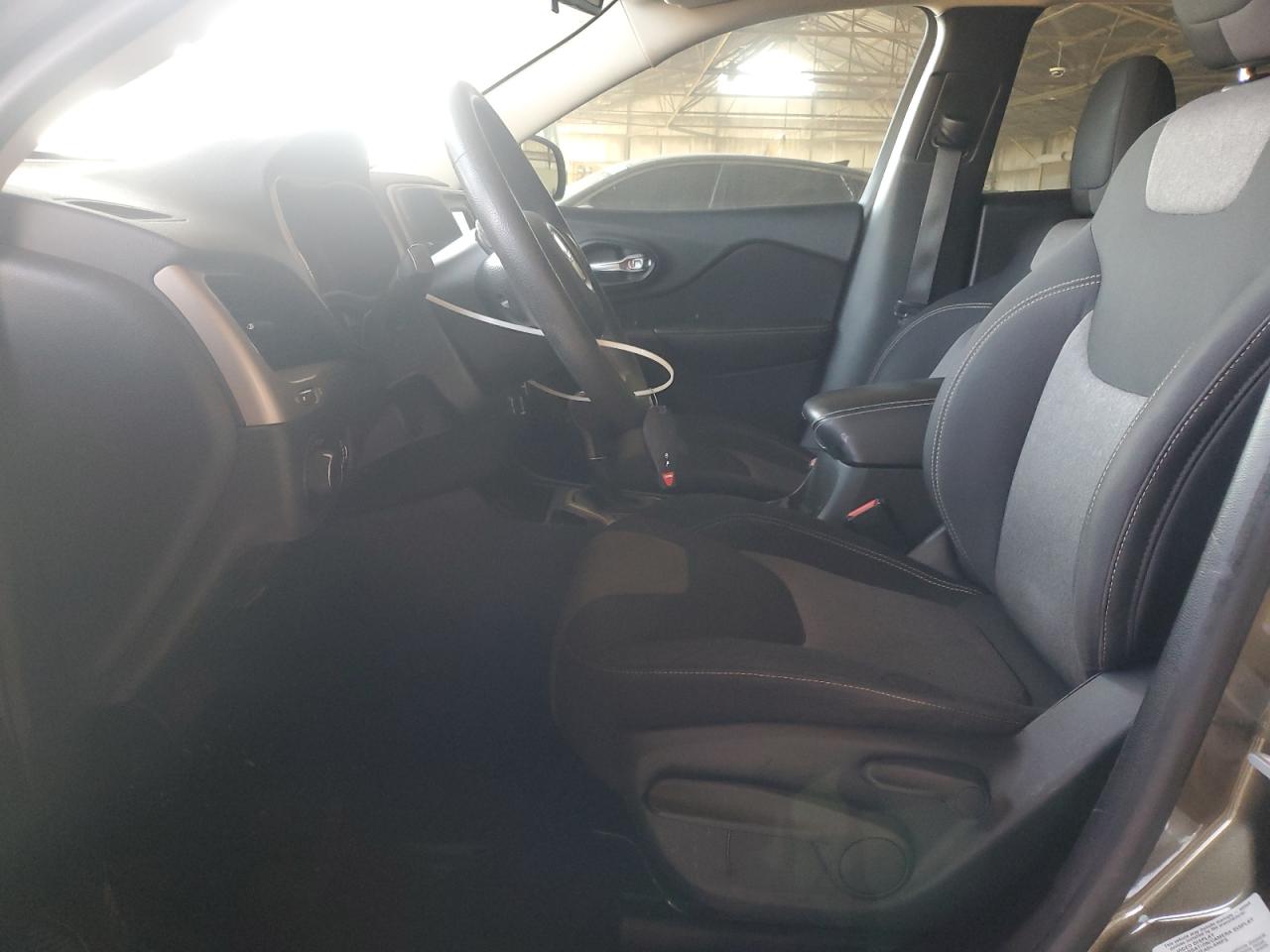 JEEP GRAND CHEROKEE SPORT