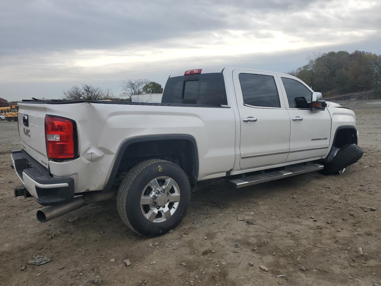 GMC SIERRA K3500 DENALI