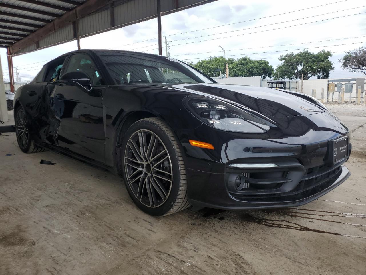 PORSCHE PANAMERA BASE