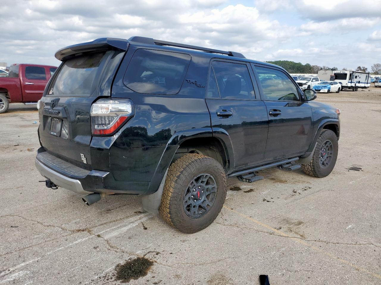 TOYOTA 4RUNNER SR5/SR5 PREMIUM