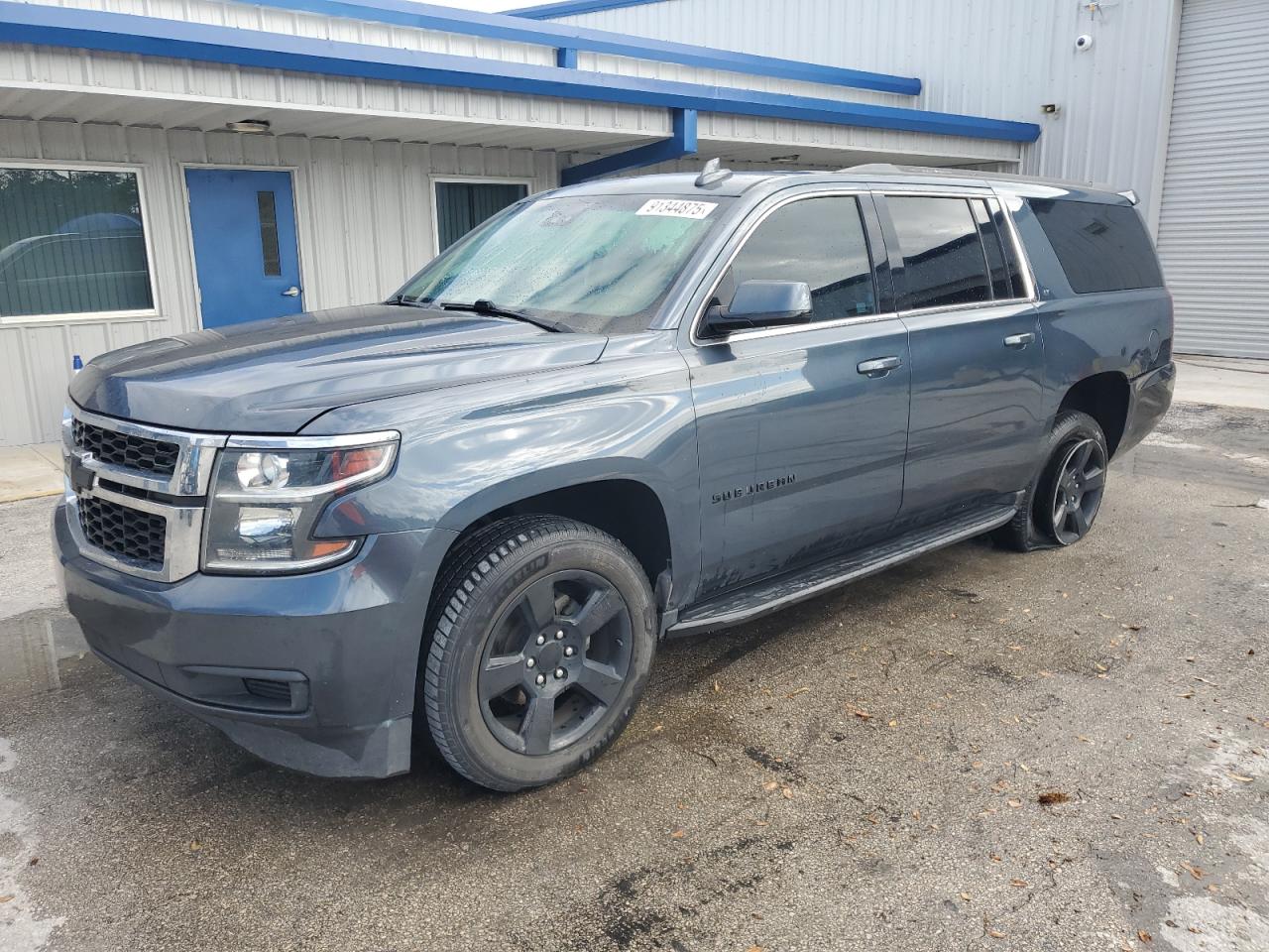 CHEVROLET SUBURBAN C1500 LT