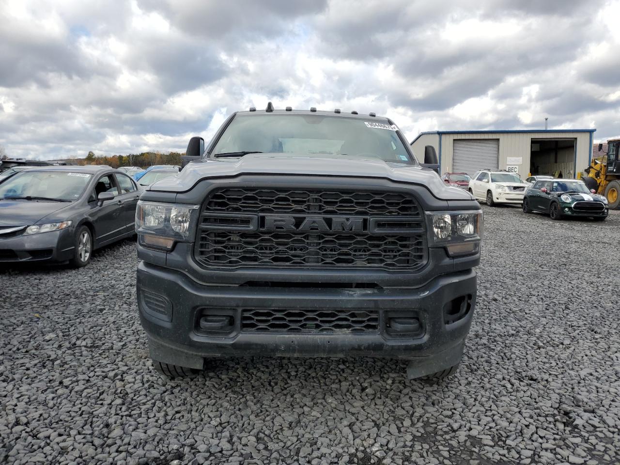 RAM 2500 TRADESMAN