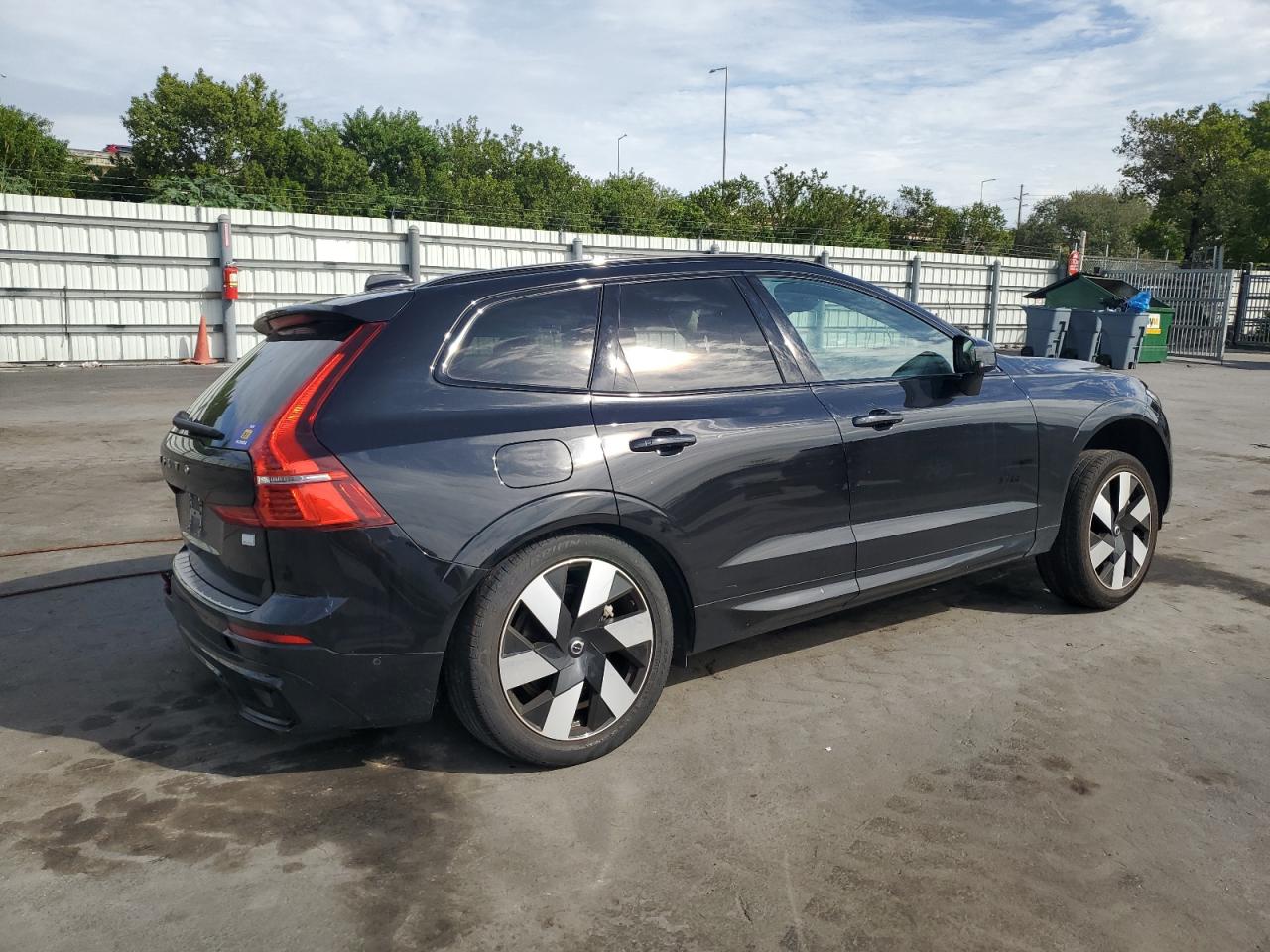 VOLVO XC60 PLUS