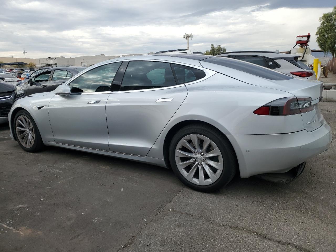 TESLA MODEL S