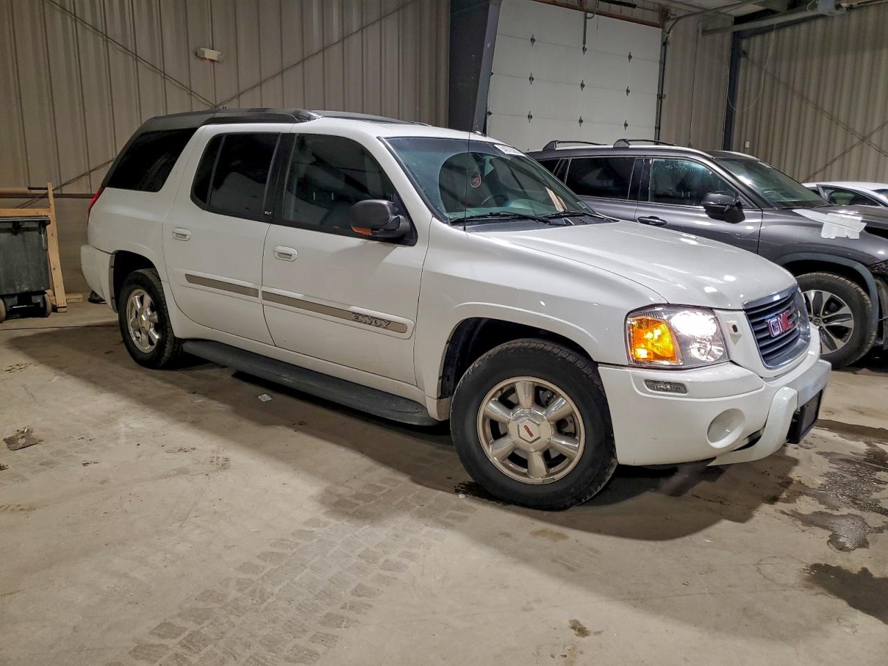Lot #3301940466 2004 GMC ENVOY XUV