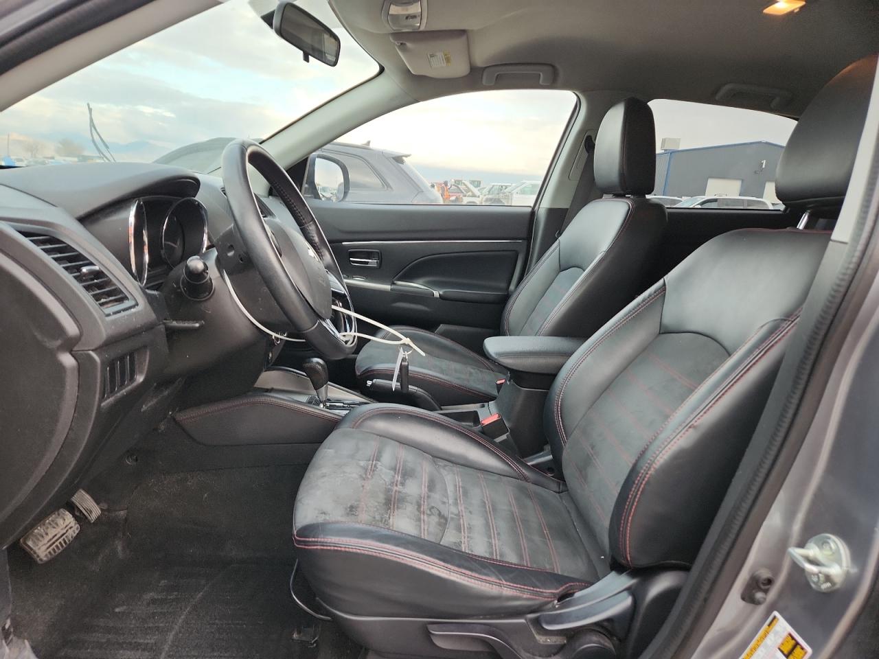 MITSUBISHI OUTLANDER ES