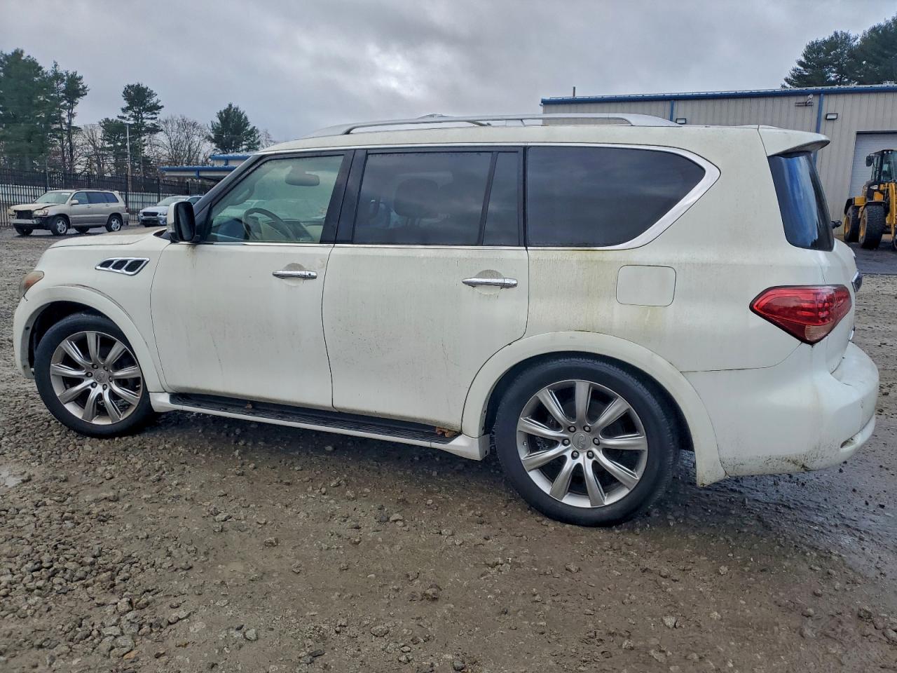 INFINITI QX56