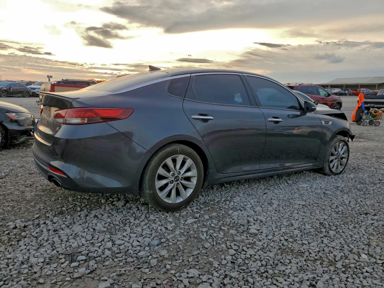 KIA OPTIMA LX