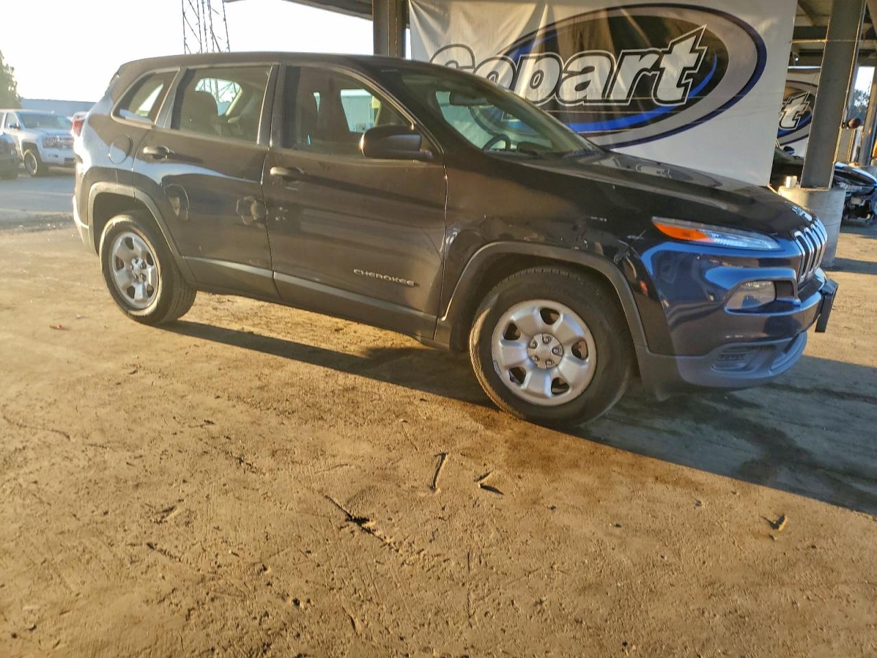 Lot #3301874457 2015 JEEP CHEROKEE S