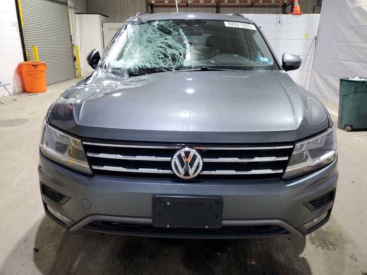 VOLKSWAGEN TIGUAN SE