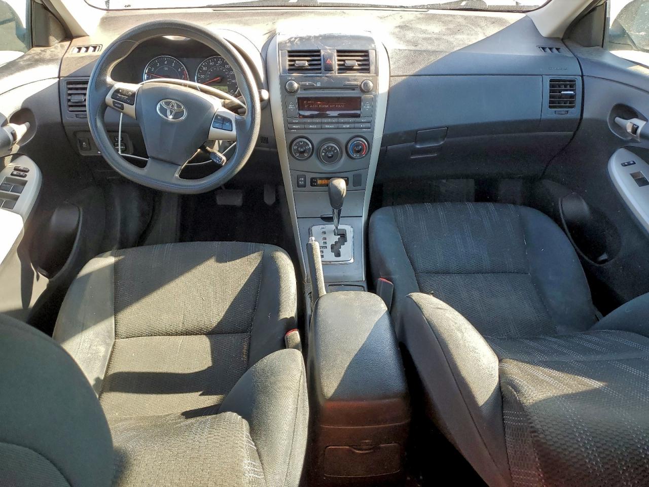 TOYOTA COROLLA BASE