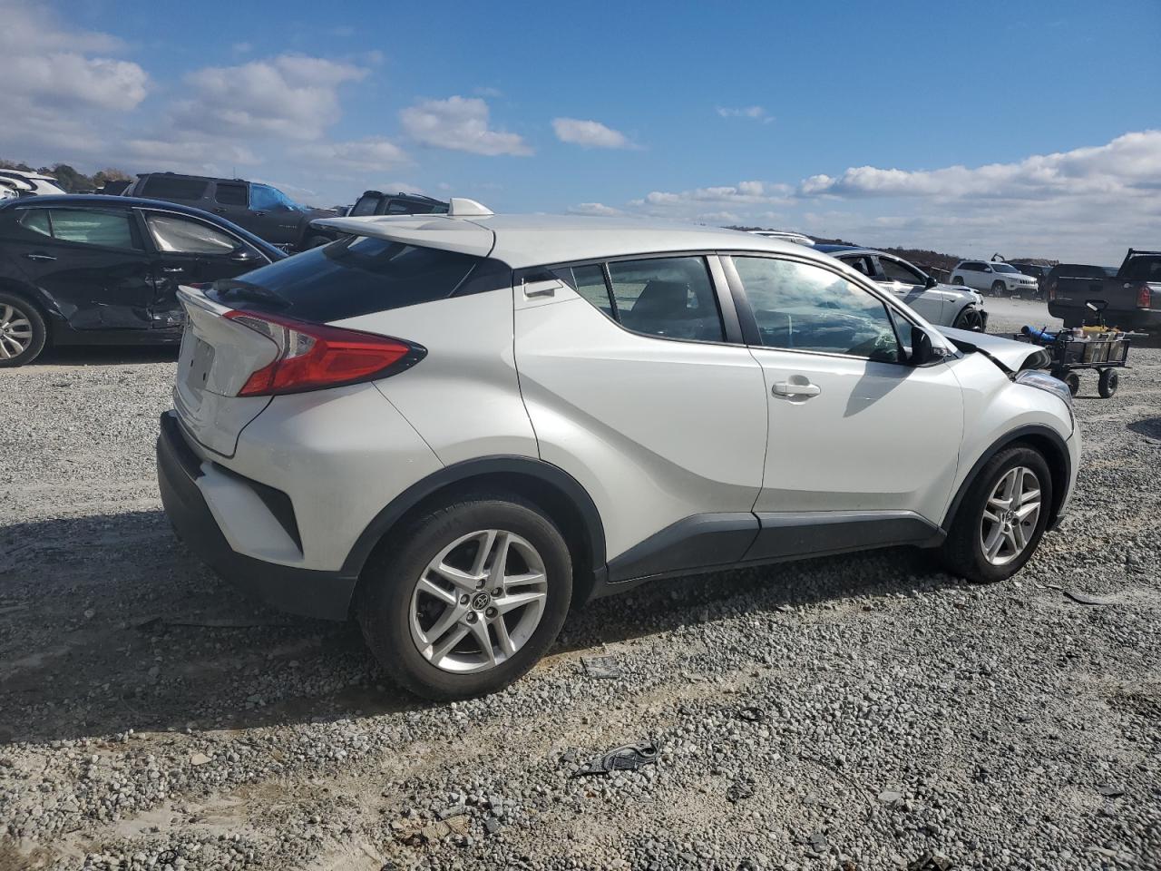 TOYOTA C-HR XLE