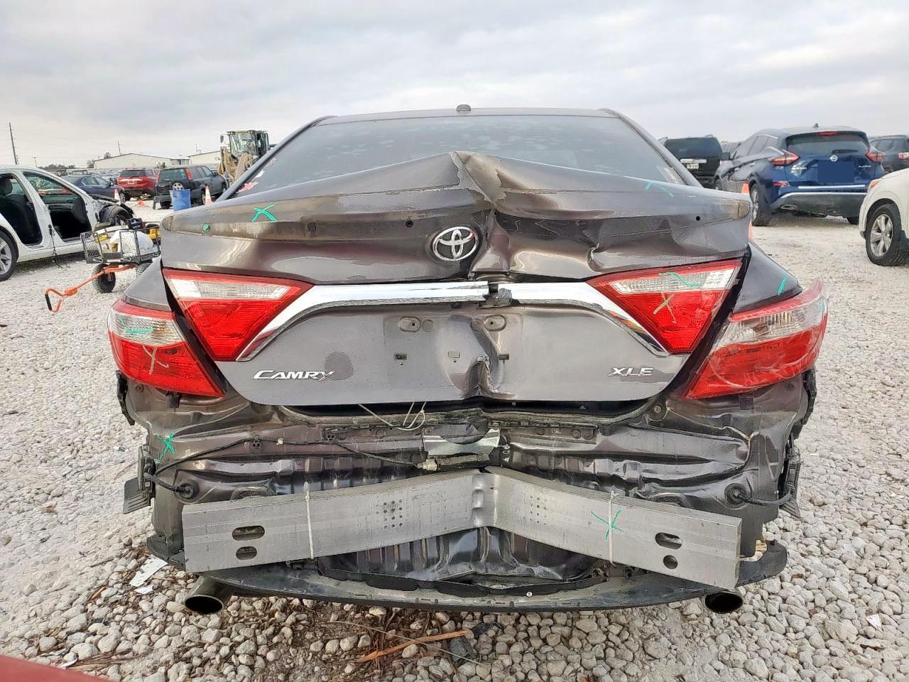 Lot #3318178387 2015 TOYOTA CAMRY XSE