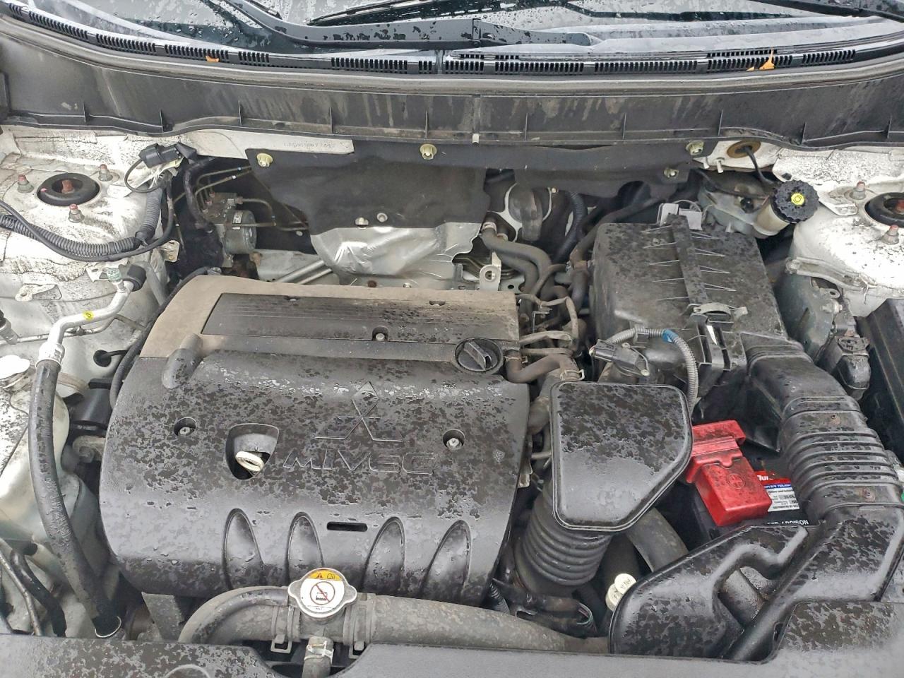 MITSUBISHI OUTLANDER ES