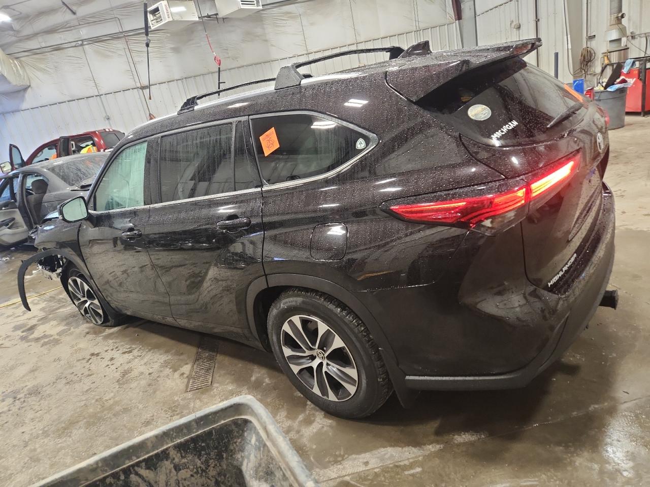 TOYOTA HIGHLANDER XLE