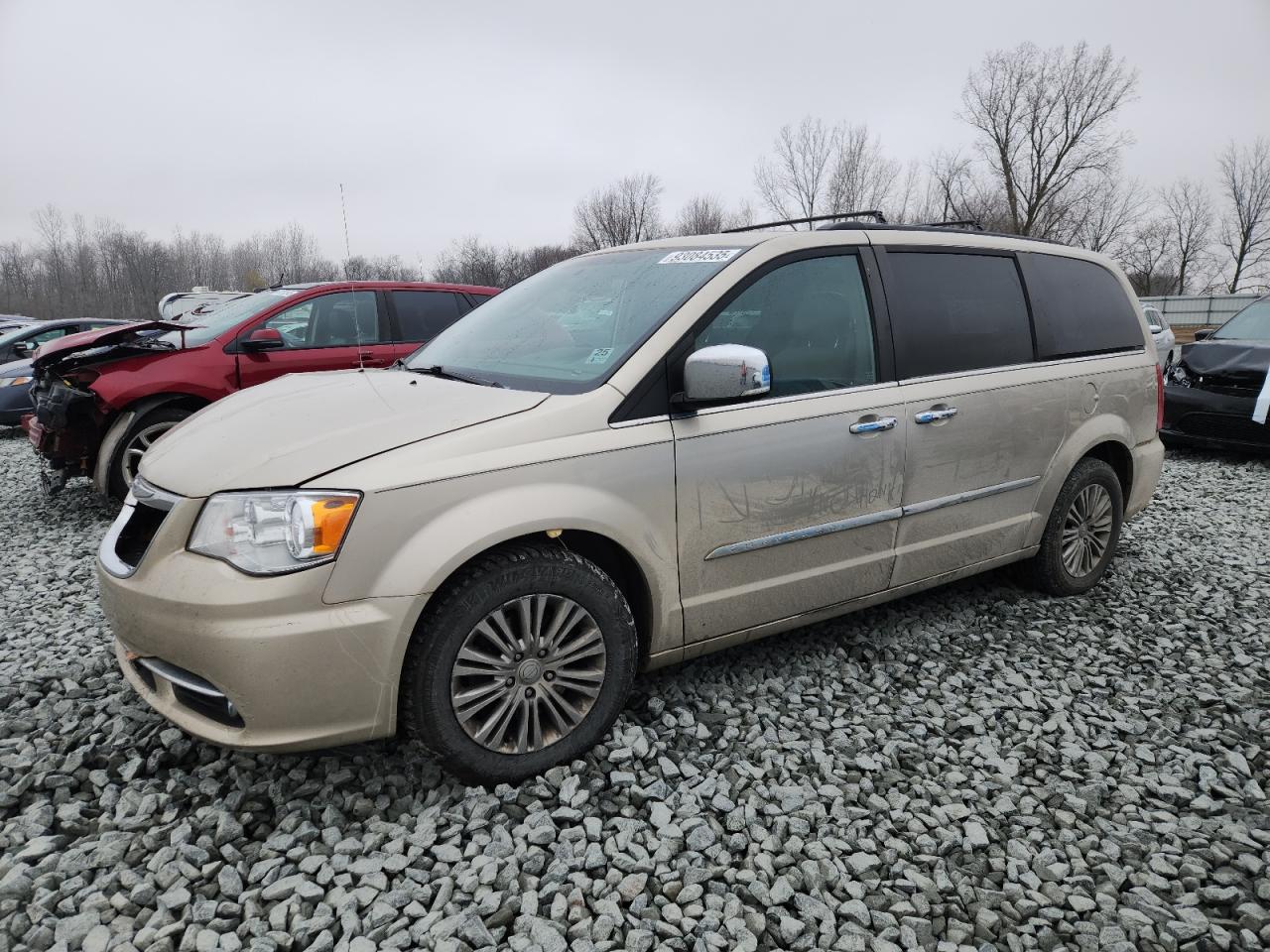 CHRYSLER TOWN & COUNTRY TOURING L