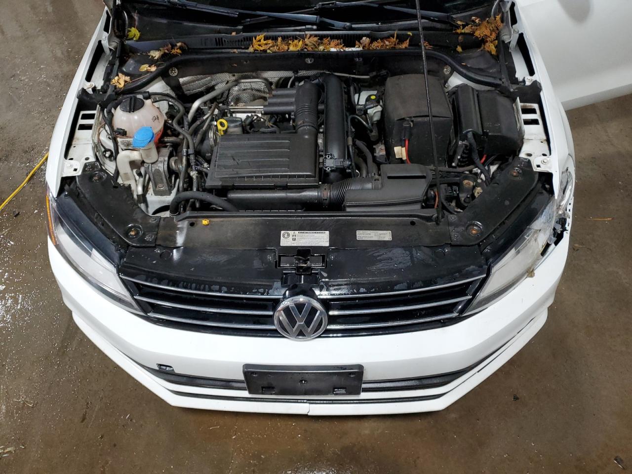 VOLKSWAGEN JETTA SE
