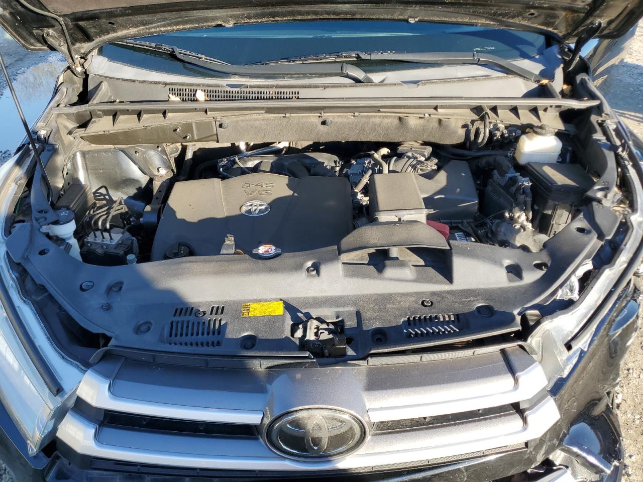 TOYOTA HIGHLANDER LE