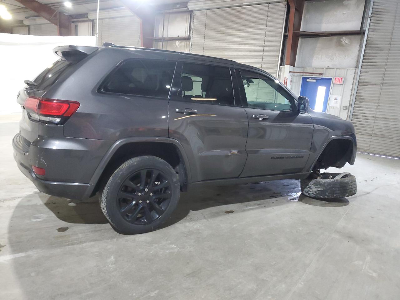 JEEP GRAND CHEROKEE LAREDO