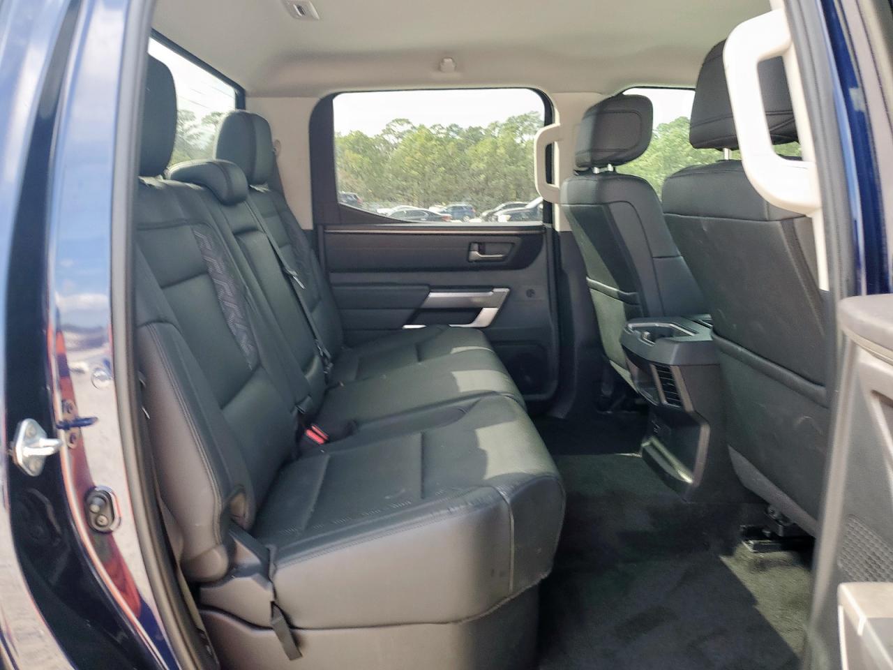 TOYOTA TUNDRA CREWMAX SR