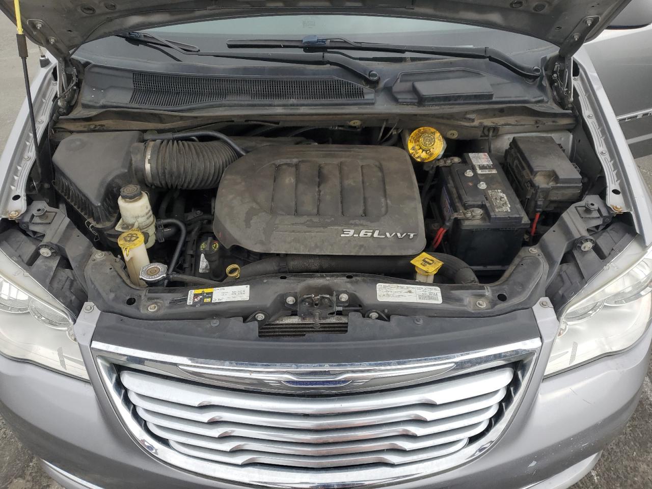 CHRYSLER TOWN & COUNTRY TOURING