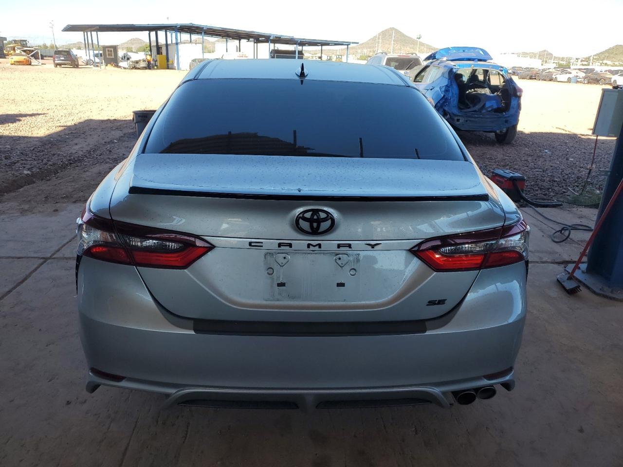 TOYOTA CAMRY SE