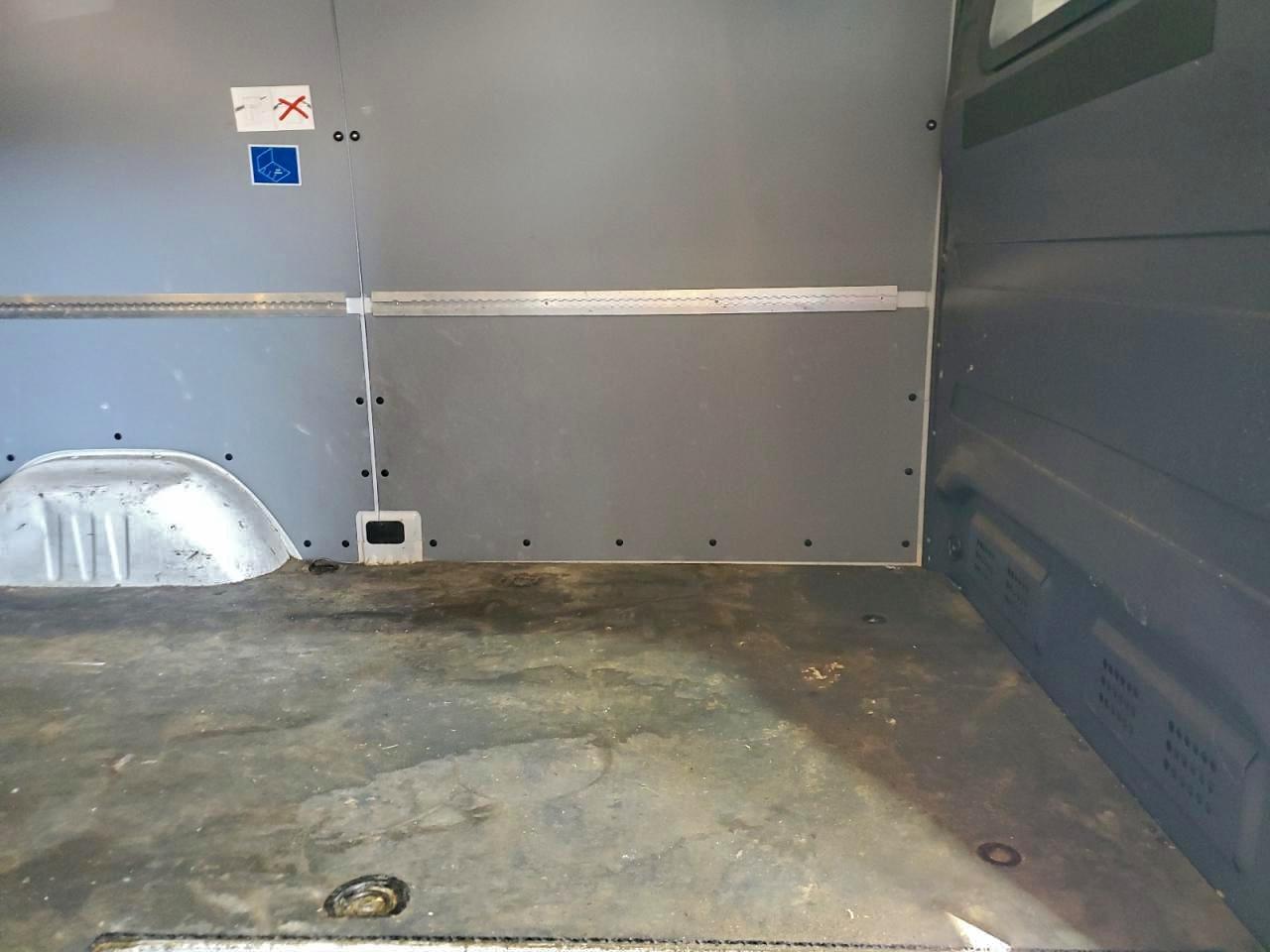 MERCEDES-BENZ SPRINTER 2500