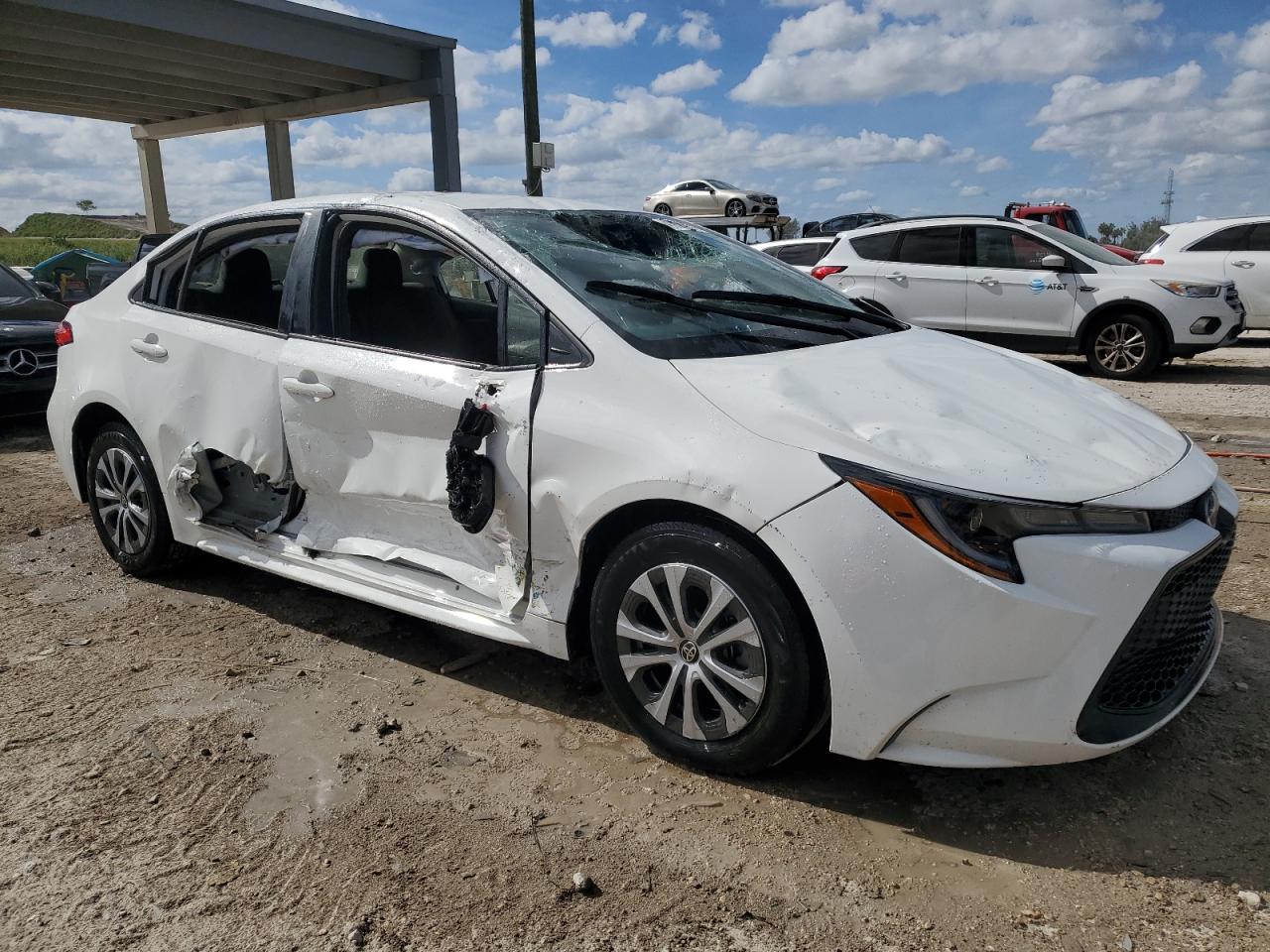 Lot #3301782350 2022 TOYOTA COROLLA LE